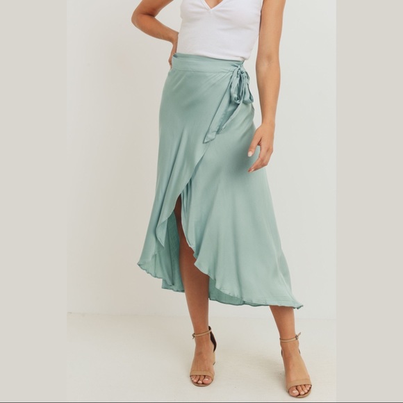 ❤️HP! Aqua Flowy Wrap Skirt - Picture 3 of 8